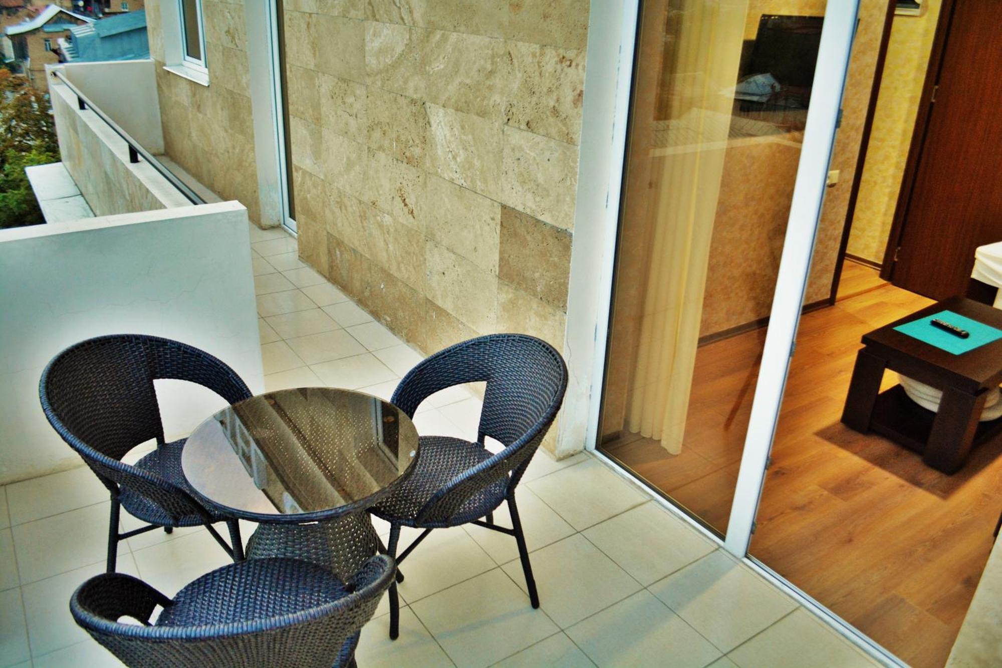 Hotel Gureli Tbilissi Extérieur photo